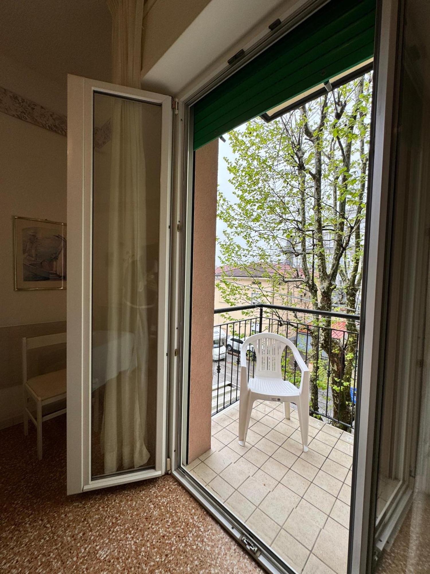 Hotel Urania Nuova Gestione Rimini Exterior foto