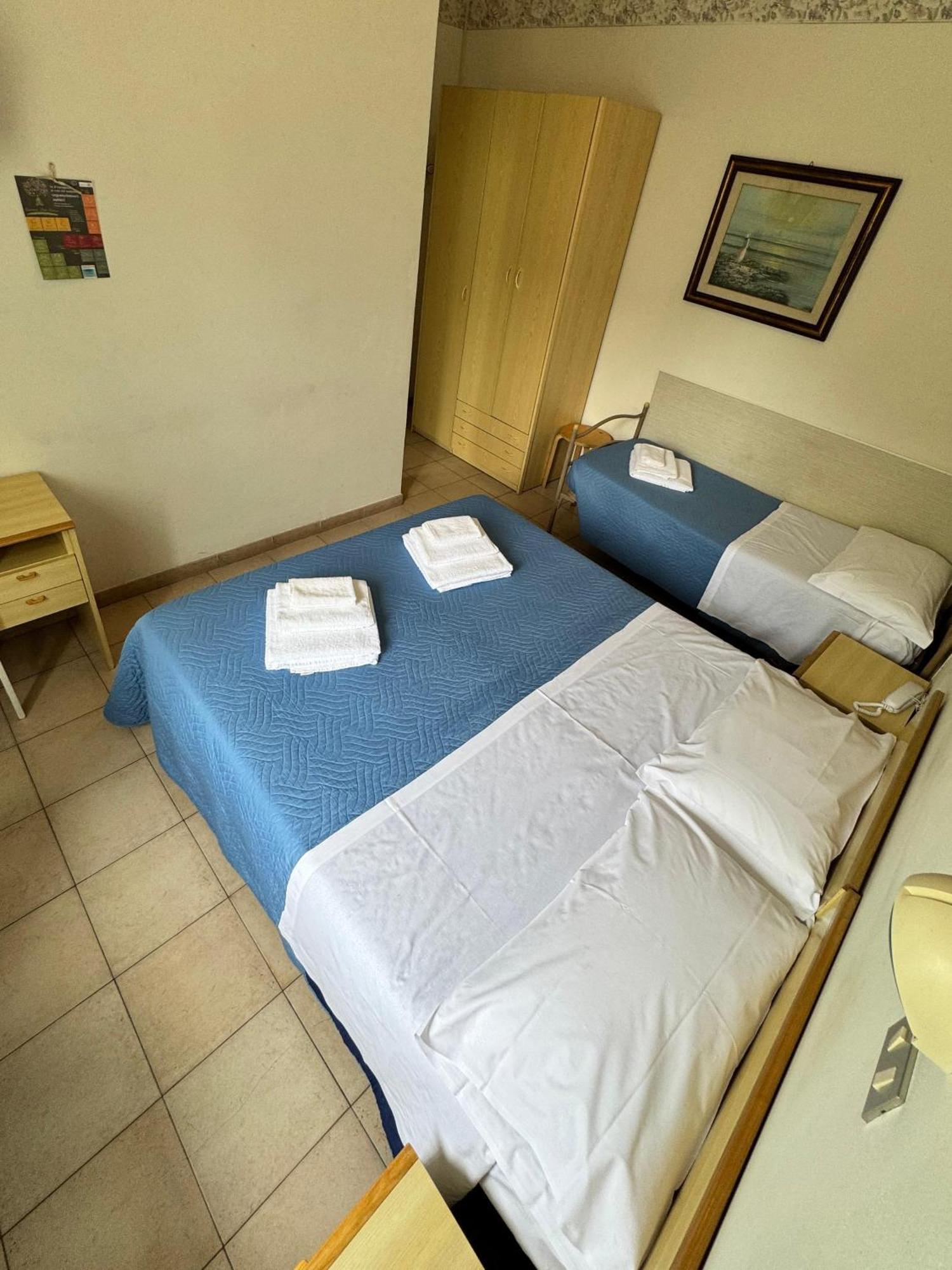 Hotel Urania Nuova Gestione Rimini Exterior foto